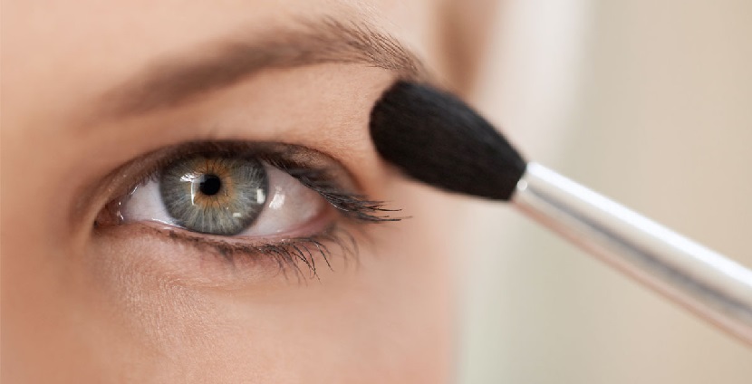 what is the best makeup for droopy eyelids